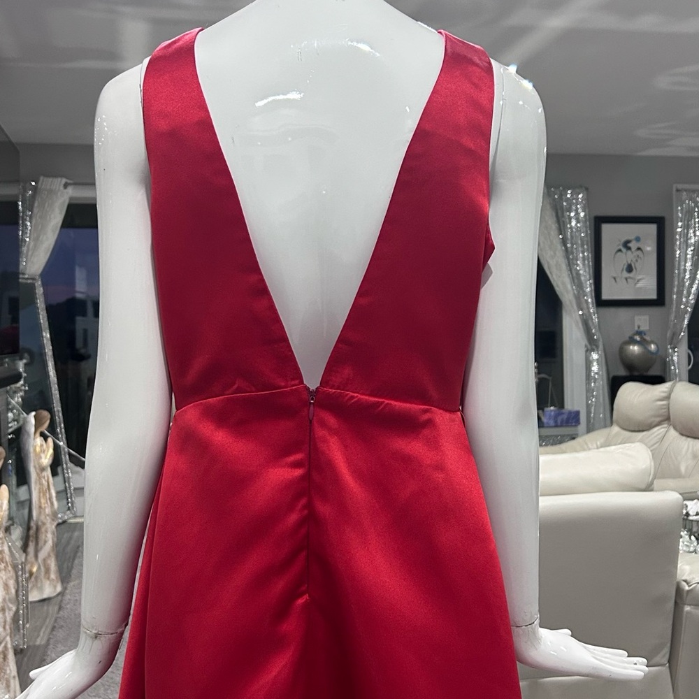 NWT 🩸Elegant Red Evening Gown. - Picture 11 of 17
